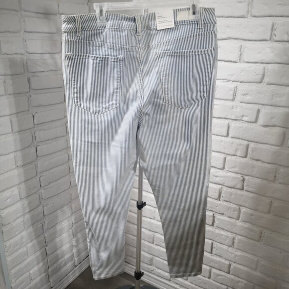 NWT Denver Hayes Hi Rise Skinny Crop Ladies Size 18 Blue & White Stripe Pants - Picture 2 of 14